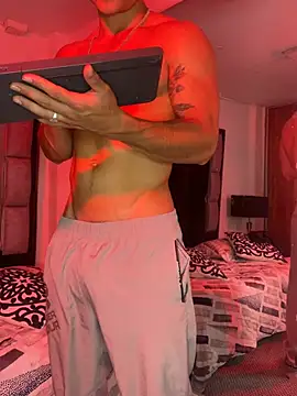 Pokazy przed kamerką – MR_MUSCLE