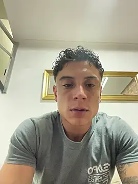 MR_MUSCLE Show in webcam