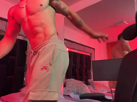 MR_MUSCLEのウェブカメラシ ョー