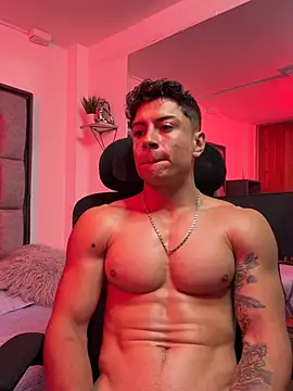 MR_MUSCLE Adlı Modelin Web Kamerası Şovu