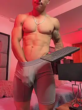 MR_MUSCLE Adlı Modelin Web Kamerası Şovu