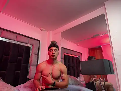 MR_MUSCLE's Webcam Show