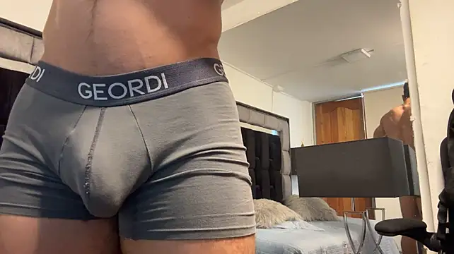 MR_MUSCLE: вебкам-шоу