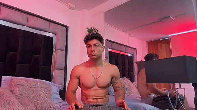 MR_MUSCLE Show in webcam