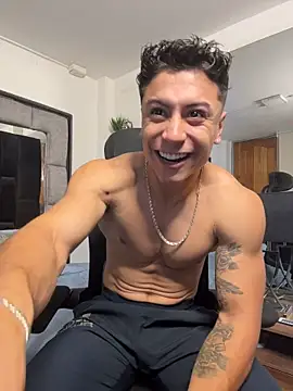 MR_MUSCLE Pertunjukan Webcam