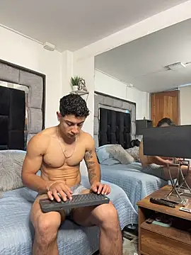 MR_MUSCLE Pertunjukan Webcam