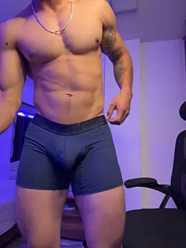 MR_MUSCLE Adlı Modelin Web Kamerası Şovu