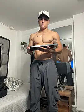 MR_MUSCLE Adlı Modelin Web Kamerası Şovu