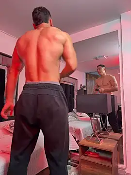 MR_MUSCLEn Webbikameraesitys