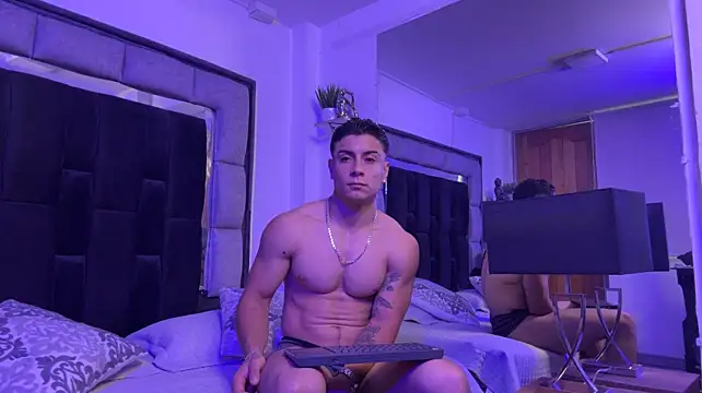 MR_MUSCLE: вебкам-шоу