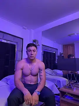MR_MUSCLE Adlı Modelin Web Kamerası Şovu