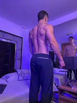 MR_MUSCLE's Webcam Show