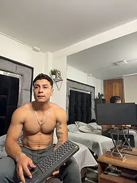 MR_MUSCLE's Webcam Show