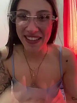 Trinavidelli live XXX chat