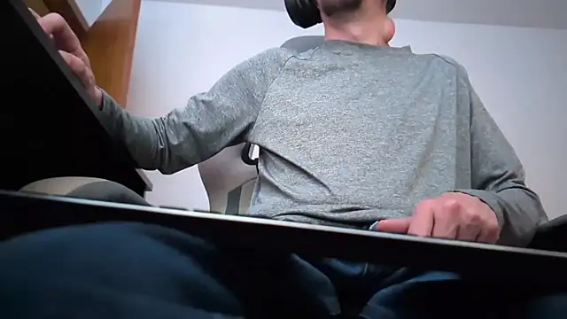 stoner_420 Шоу с уебкамера