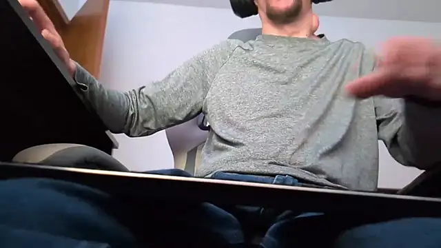 stoner_420 Show in webcam