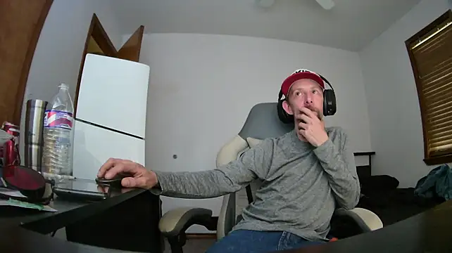 הופעת וובקאם של stoner_420