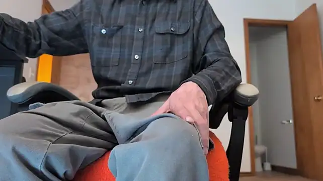 stoner_420 Show in webcam