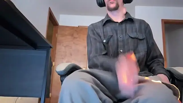 stoner_420 Show in webcam