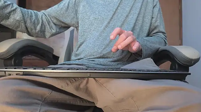 Opondestre00420 webkamerás műsora