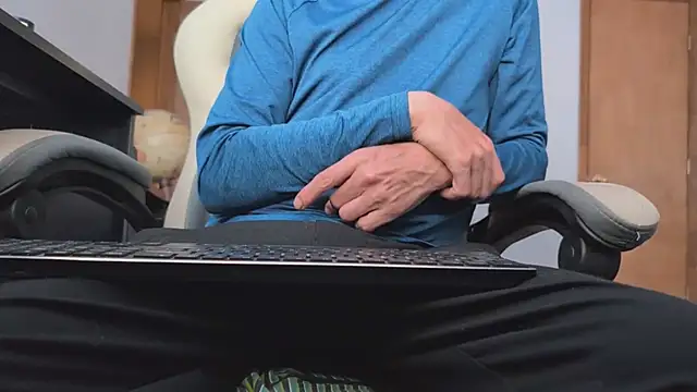 Opondestre00420 Webcam show