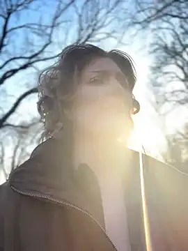 Pertunjukan Kamera Web KellyKeler