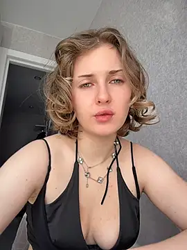KellyKeler Adlı Modelin Canlı XXX Sohbeti