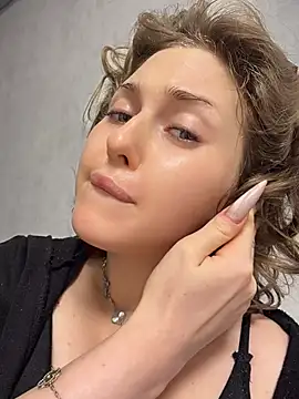 دردشة KellyKeler الجنسية المباشرة