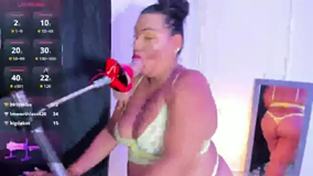 bigboobs_violeta Show Webcam