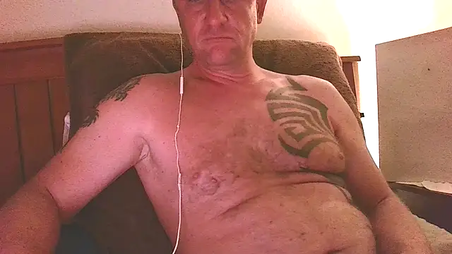 Yournaughty's Webcam Show