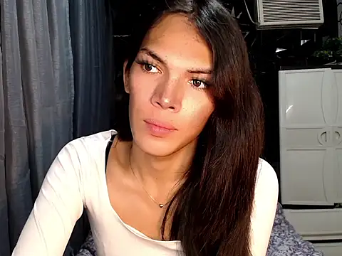 GORGEOUS_CARMEE's Webcam Show