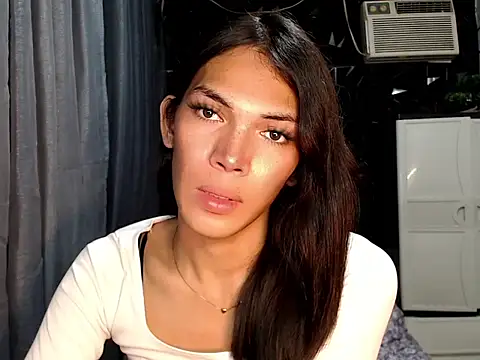 GORGEOUS_CARMEE Pertunjukan Webcam