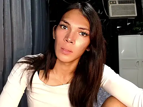 GORGEOUS_CARMEE Webcam show