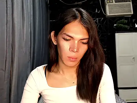 GORGEOUS_CARMEE Pertunjukan Webcam