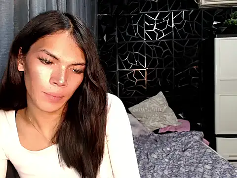 GORGEOUS_CARMEE Pertunjukan Webcam