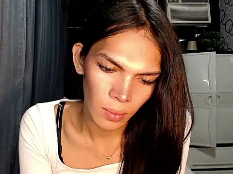 GORGEOUS_CARMEE Webcam-Show