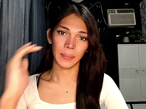 GORGEOUS_CARMEE webcam show