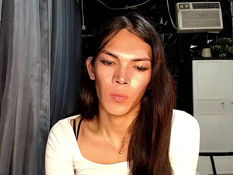GORGEOUS_CARMEE Show Webcam