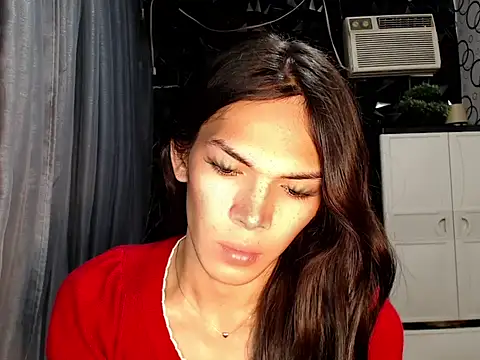 GORGEOUS_CARMEE Show in webcam