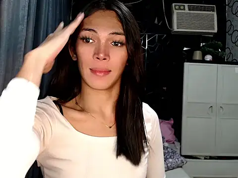Pokazy przed kamerką – GORGEOUS_CARMEE