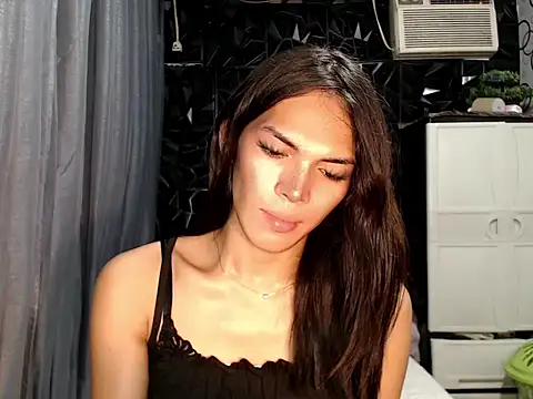 GORGEOUS_CARMEE webcam show