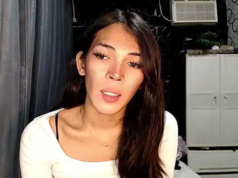 GORGEOUS_CARMEE Show Webcam