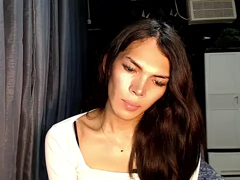 GORGEOUS_CARMEE 网络视讯表演