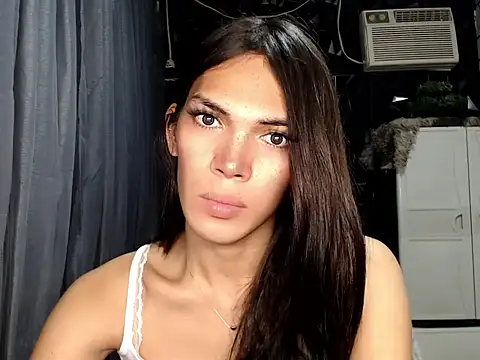 GORGEOUS_CARMEE webcam show