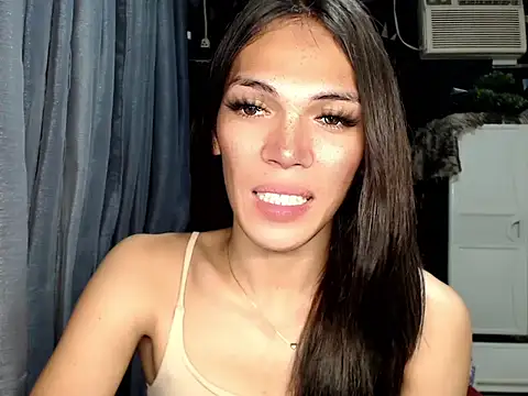 Pokazy przed kamerką – GORGEOUS_CARMEE