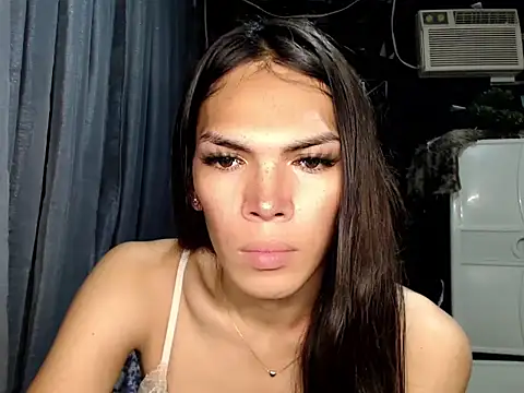 GORGEOUS_CARMEE Webcam-Show