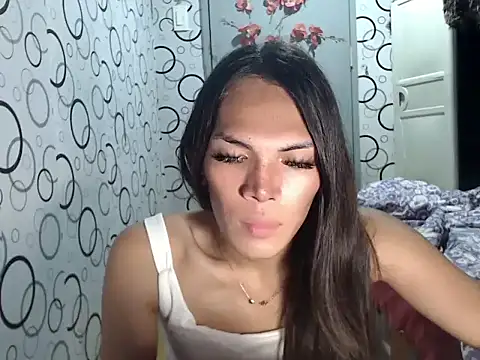 Show modela GORGEOUS_CARMEE na web-kameri