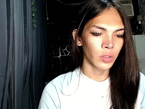 GORGEOUS_CARMEE's Webcam Show
