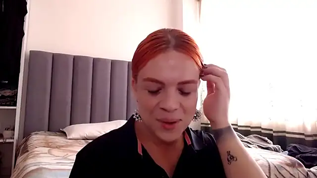 saara_johnson496: διαδικτυακό σόου στην κάμερα