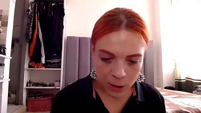saara_johnson496: διαδικτυακό σόου στην κάμερα